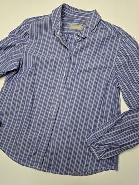 Liz Claiborne Blue and White Striped Fitted Coved Button-Down Shirt Lg Petite
